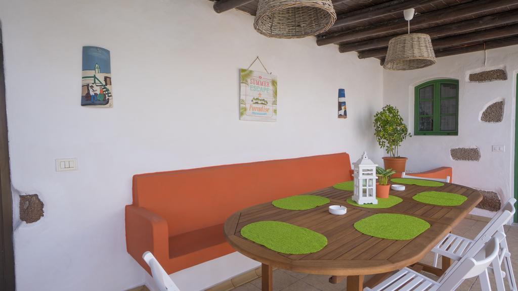 Villa With Amazing Views, Jacuzzi And Private Pool San Bartolomé Eksteriør billede
